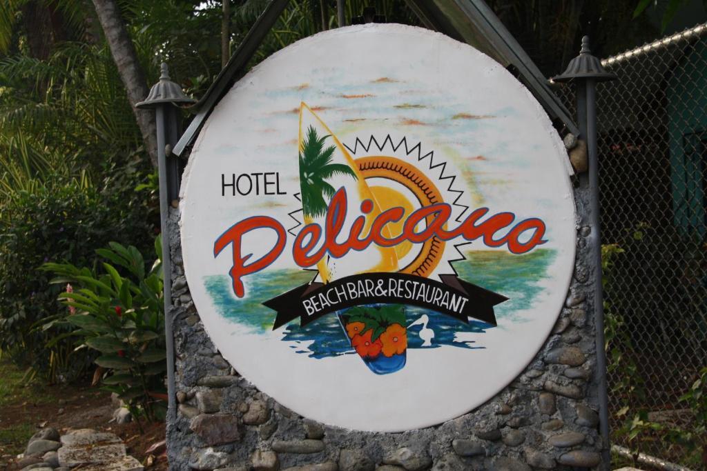 Pelican Beachfront Hotel إستريلوس إيسته المظهر الخارجي الصورة