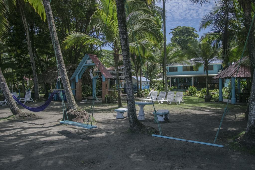 Pelican Beachfront Hotel إستريلوس إيسته المظهر الخارجي الصورة